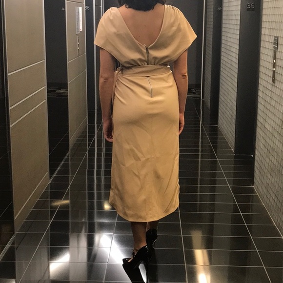 NWT❤️Alice +Olivia Vegan midi dress - Picture 11 of 15